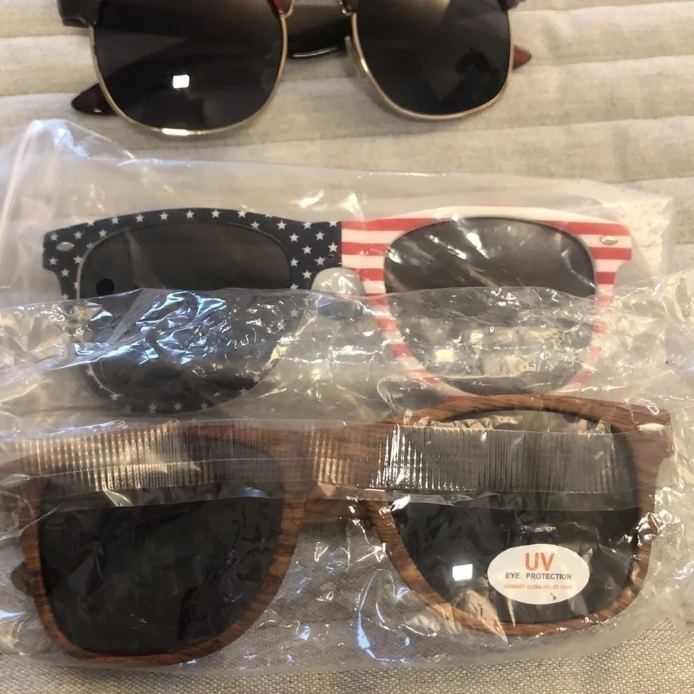 Lot of 4 pairs of sunglasses